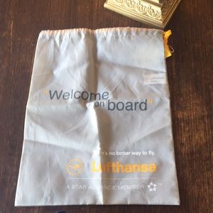 Lufthansa Amenity Bag